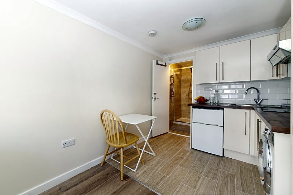 TH Serviced Apartment London
