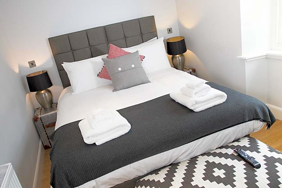 The Glenmoriston Townhouse Hotel