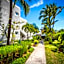 Voile Bleue Boutique Hotel