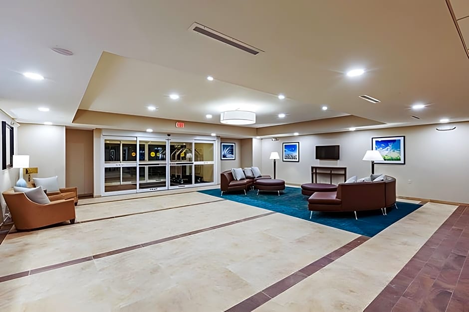 Candlewood Suites Lenexa - Overland Park Area By IHG