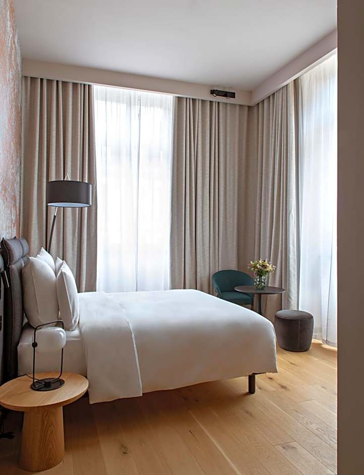 Hôtel LÉONOR the place to live
