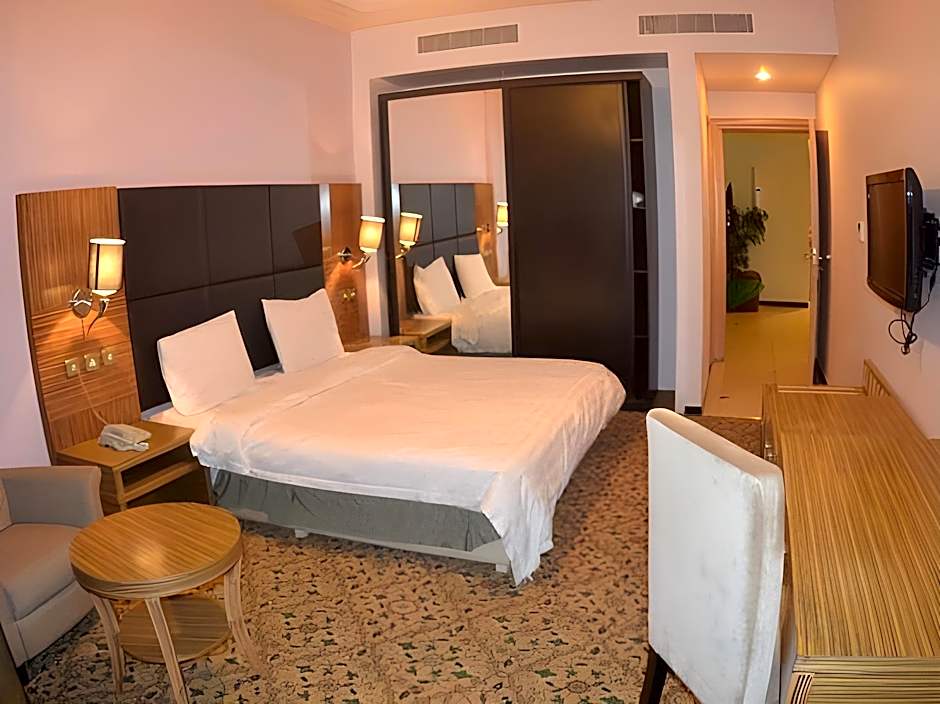 Platinum Park Serviced Apartments