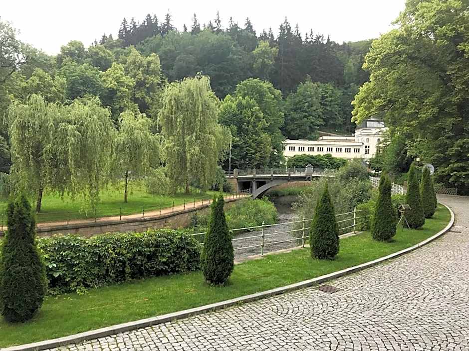 Slunecni Lazne Apartments