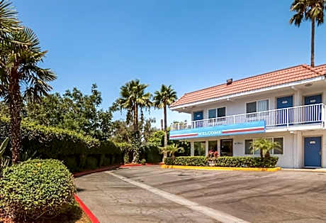 Motel 6-Sepulveda, CA - Los Angeles - Van Nuys - North Hills