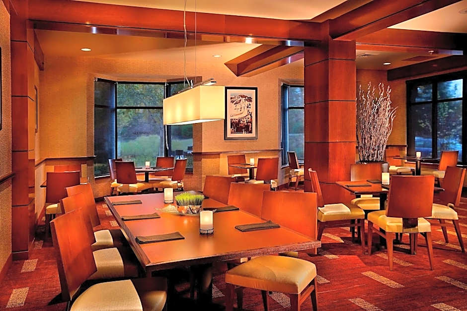 Courtyard by Marriott Seattle Sea-Tac Area