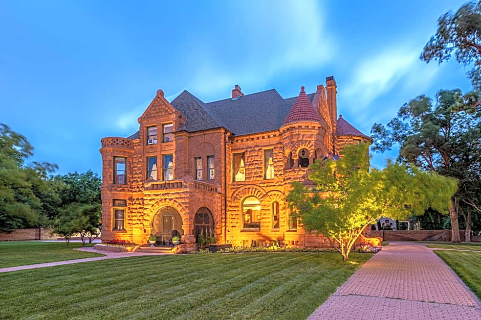 Orman Mansion - Pueblo's Most Luxurious Stay!