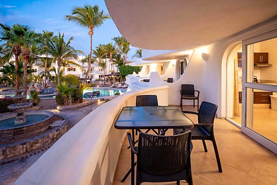 Hotel & Suites El Moro
