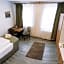 E&B Hotel