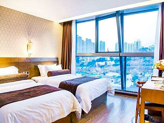 James Joyce Coffetel Yichang East Railway Station Central Bus Station