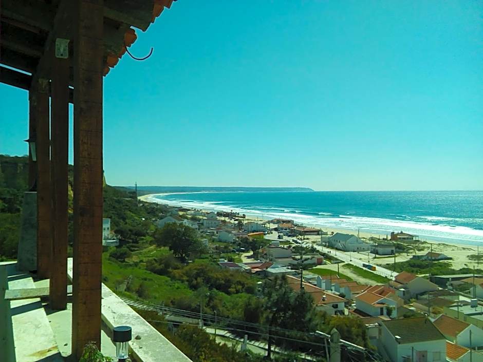 Fonte da Telha Beach Hostel