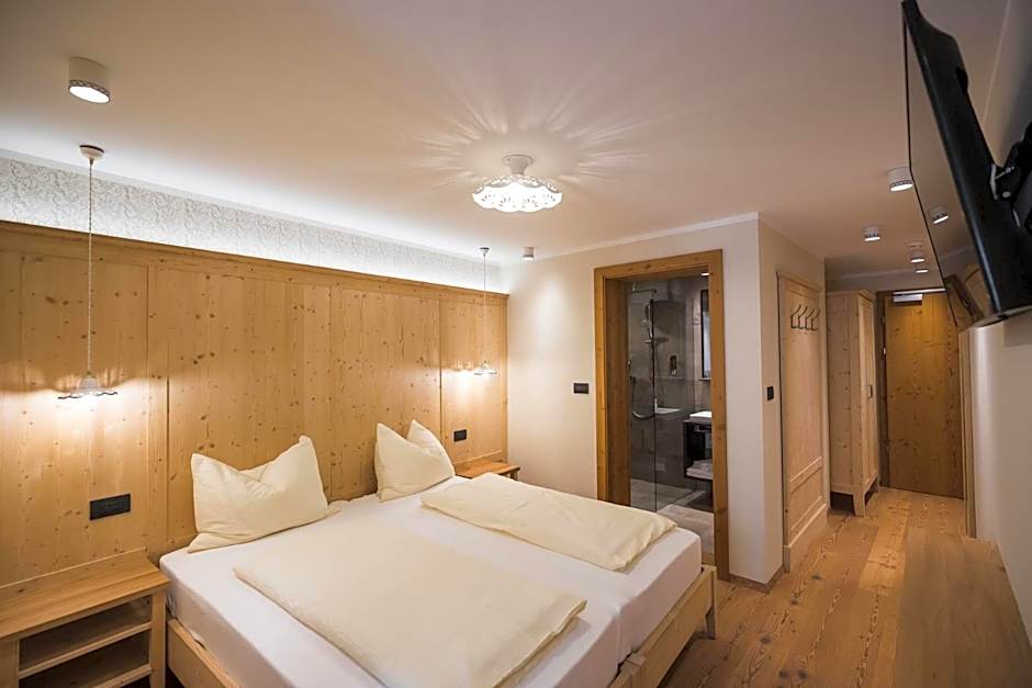 Photo 1 of 3 of Junior Suite, Balcony