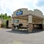 Days Inn & Suites by Wyndham Bridgeport - Clarksburg