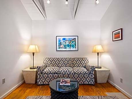 Queen Suite