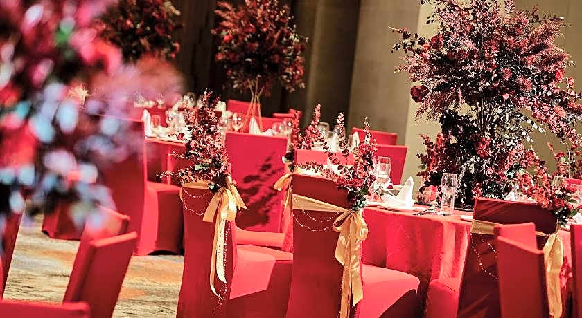 HUALUXE Ningbo Harbor City By IHG