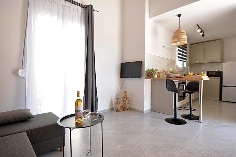 Michalianna Suites "by Checkin"