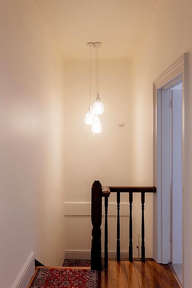 Serenity and style in Sandy Bay