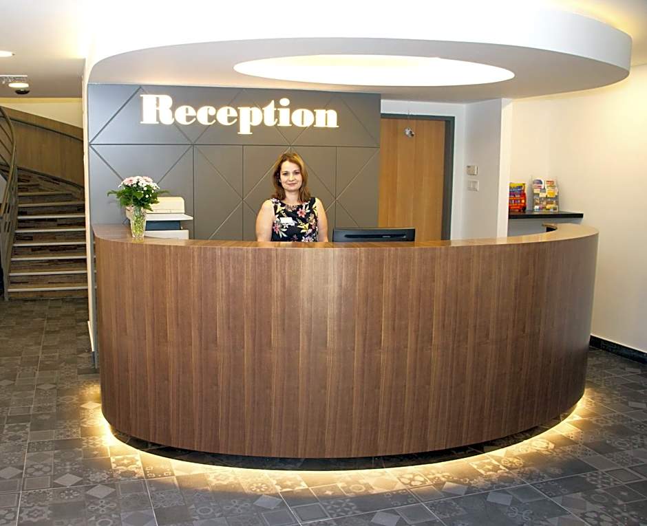 City Hotel Ring
