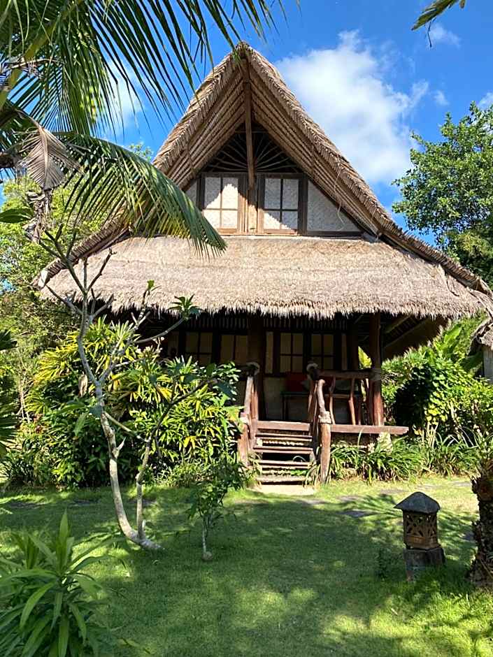 Flower Bud Bungalow Balangan