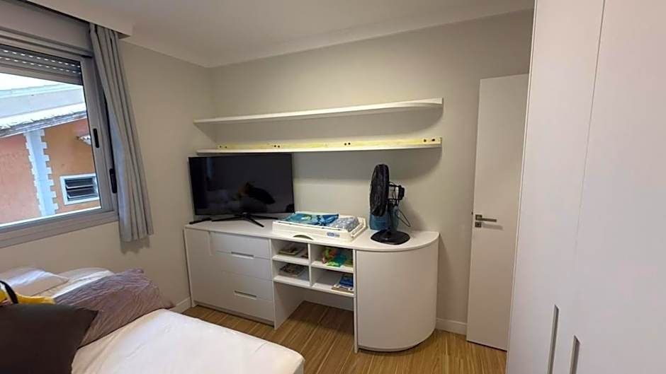 Cód 67 - Apto com 2 dorm no Arpoador Palmas