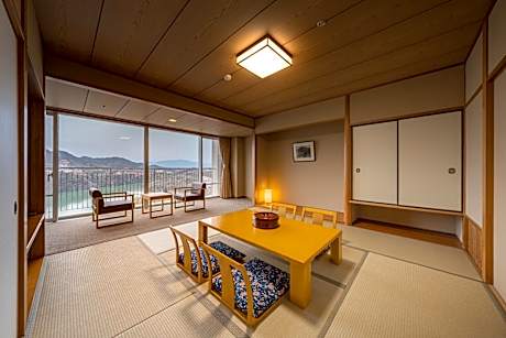 Japanse-Style Quadruple Room (No Bath/No Shower)