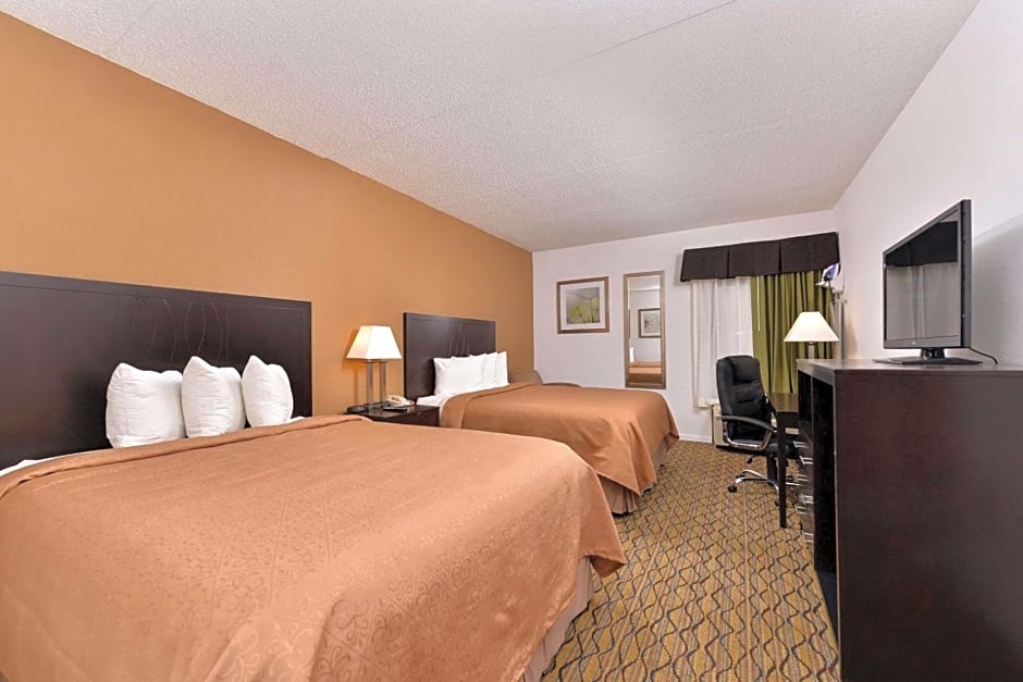 Quality Inn & Suites Matteson near I-57