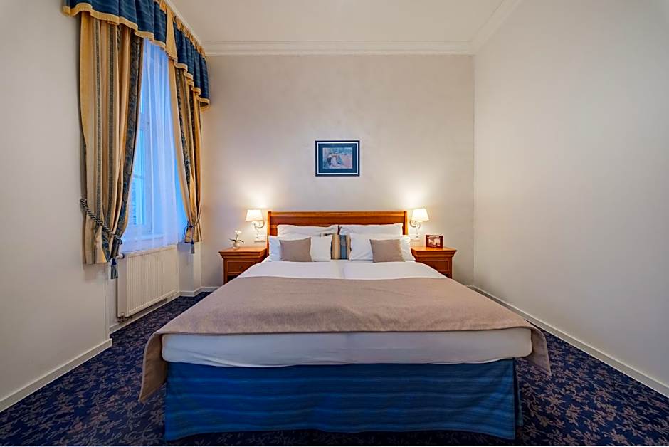 Hotel Ontario