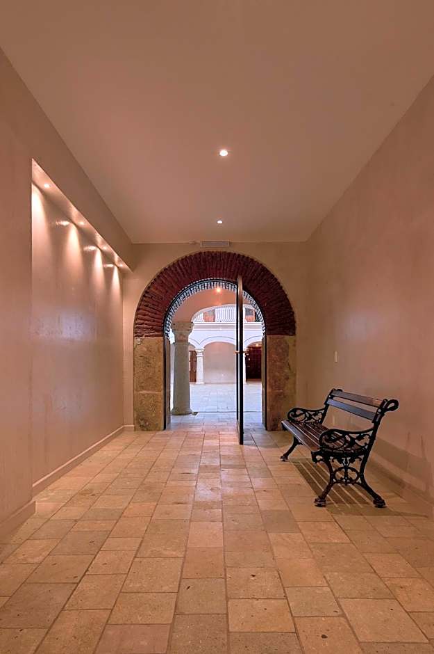 Casa Quiote Hotel Boutique City Center based - Adults Only