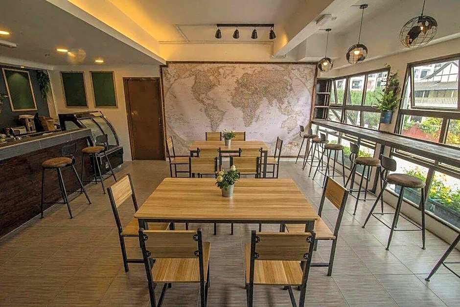 Traveller Bunker Hostel 1
