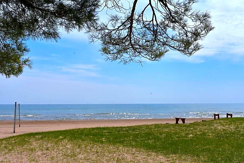 Sunrise Beach Oscoda @ Surfside