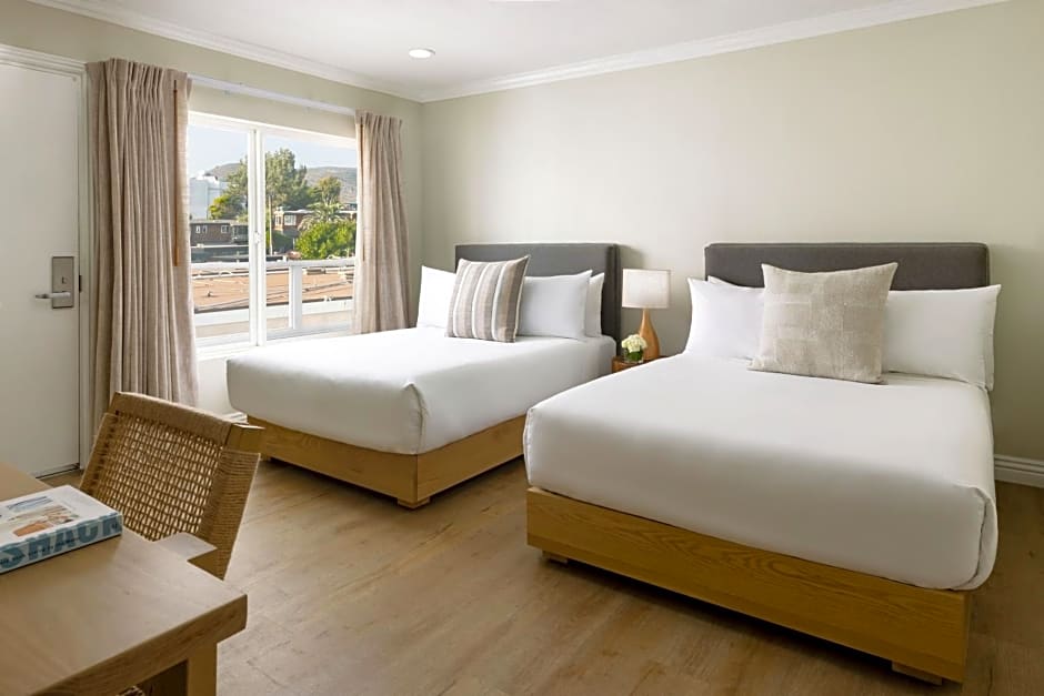 Pacific Edge Hotel