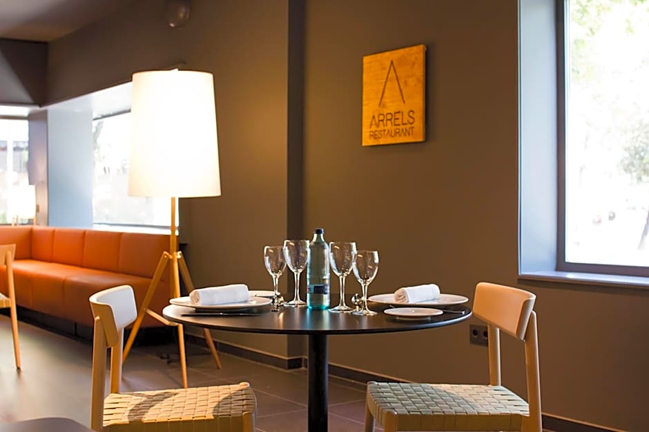 Aparthotel Atenea Valles