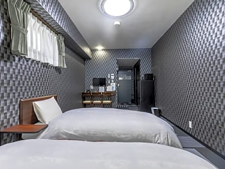 Standard Twin Room - Non-Smoking