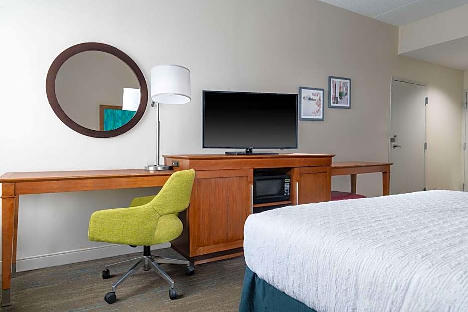 Hampton Inn By Hilton Martinsburg