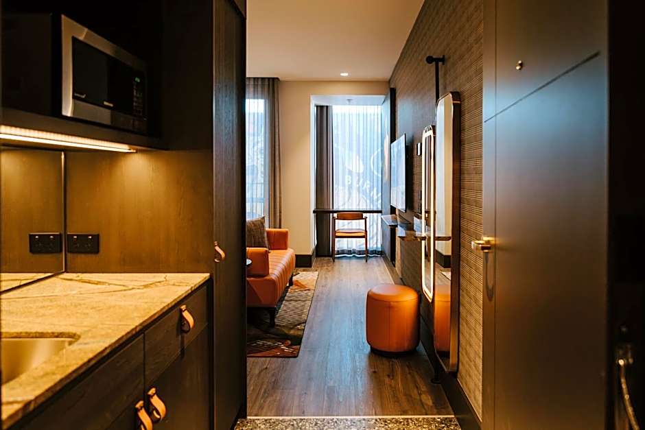 The Motley Hotel Richmond, Tapestry Collection by Hilton