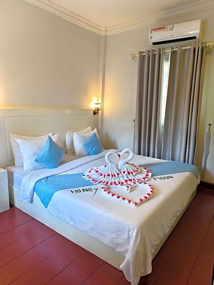 SCARLET SAILS BUNGALOW