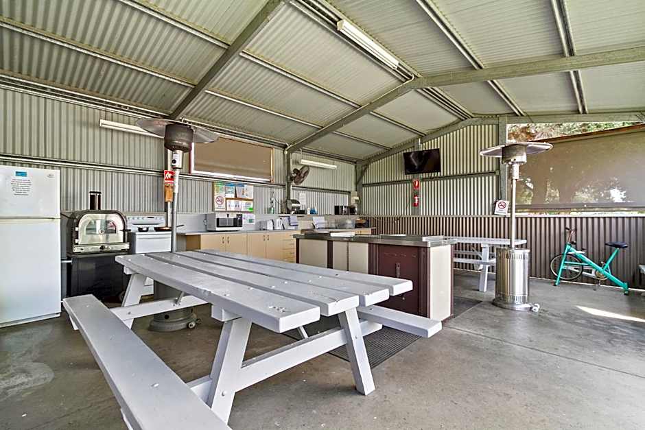 Traralgon Holiday Village