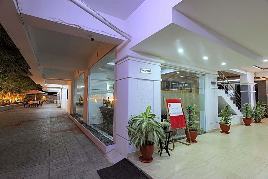 Hotel Athome & Serviced Apartments By Deccan Serai Hotels