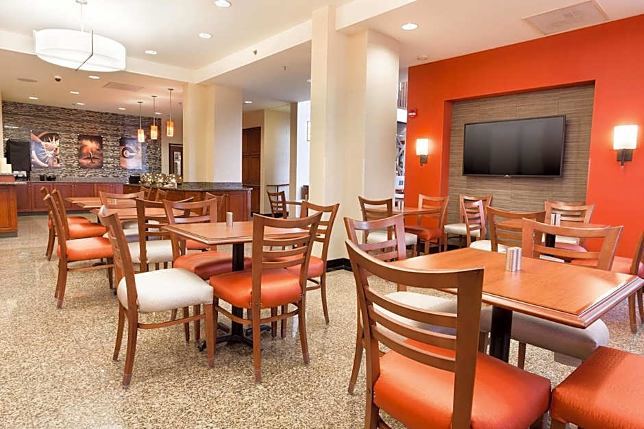 Drury Inn & Suites St. Louis Airport