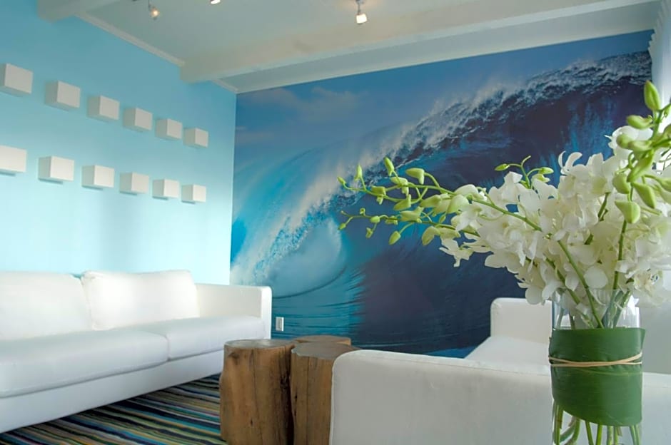 Pacific Edge Hotel