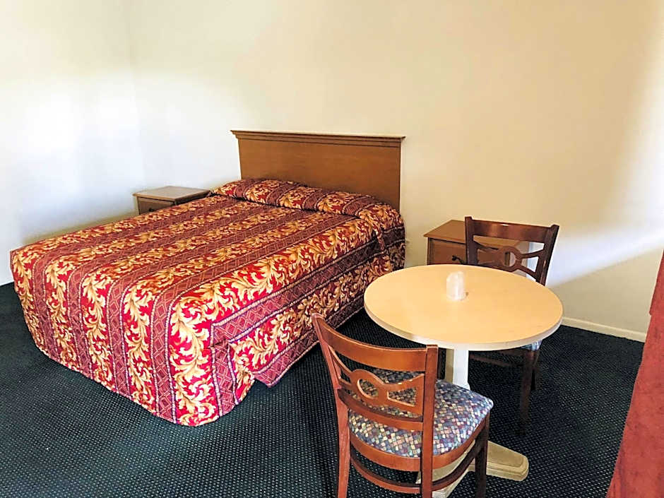 Sands Motel by Ontario Airport & Toyota Arena