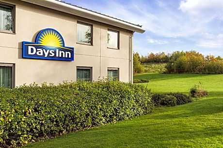 Days Inn Cannock Norton Canes M6 Toll