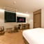 Hound Hotel Jeonju Deokjin