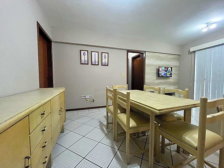 B070 - Apto 2 quartos para 6 pessoas em Bombinhas