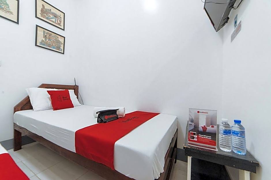 RedDoorz @ Plaza Jaro Iloilo