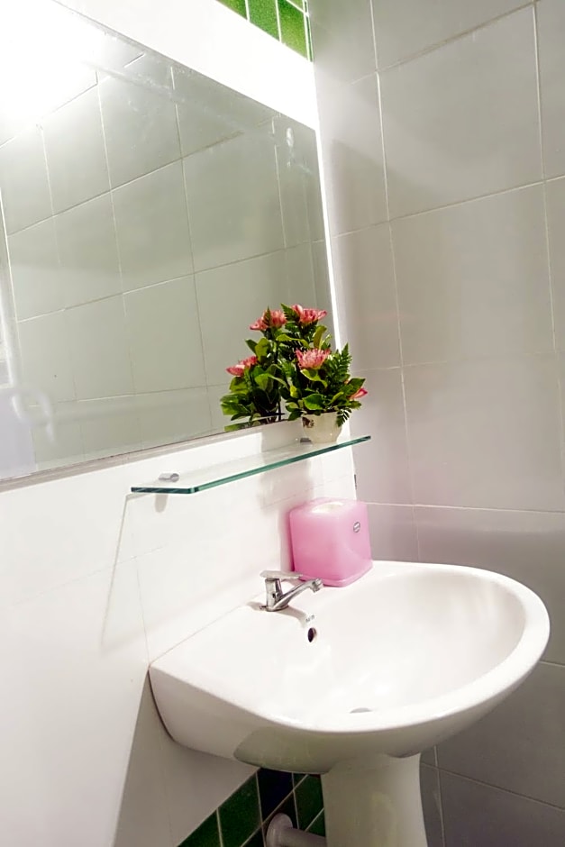 Plus Hostel Ayutthaya