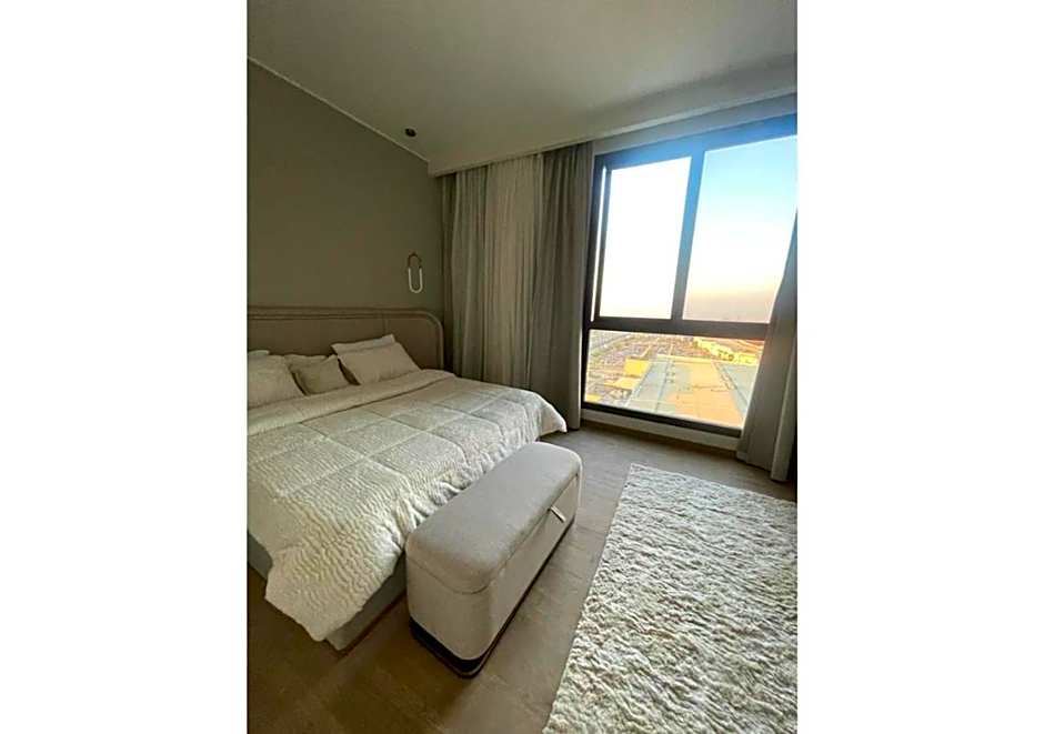 Deluxe Furnished Apartment in Mall Of Arabia Towers , AEON 1407
