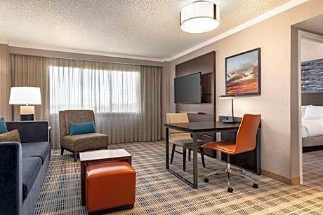 King Corner Suite - Non-Smoking