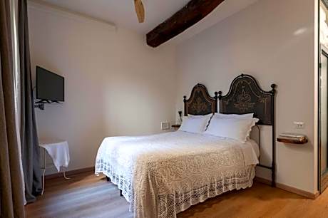 Large Double or Twin Room