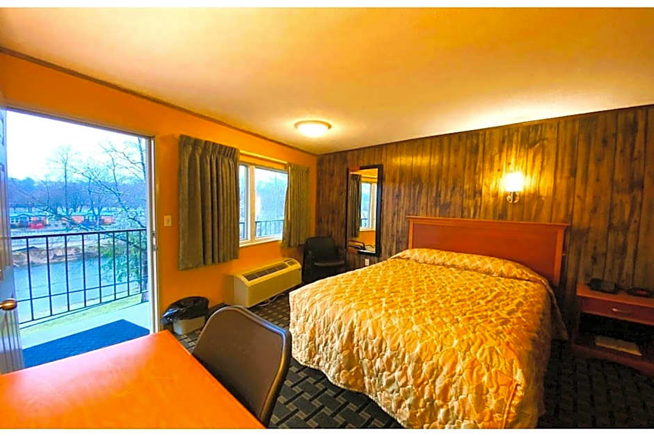 Tennessee Mountain Lodge Riverside by OYO