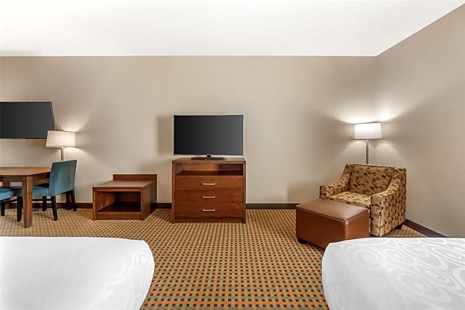 Best Western Plus Hinton Inn & Suites